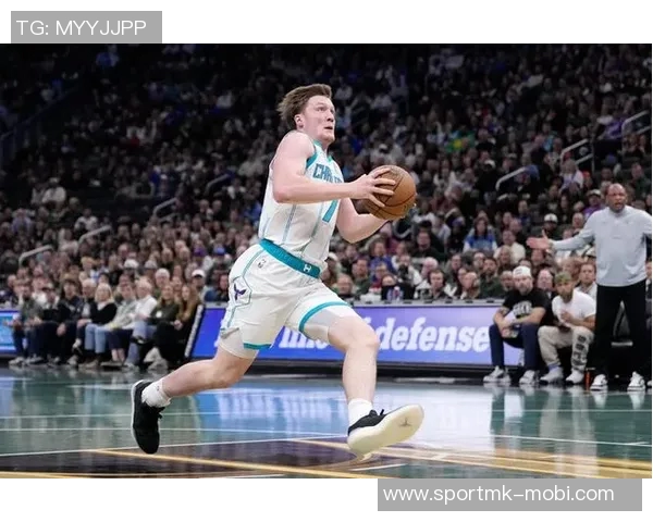 克尼佩尔全场表现惊艳17投10中三分球6中6砍下28分5篮板7助攻3抢断正负值高达18