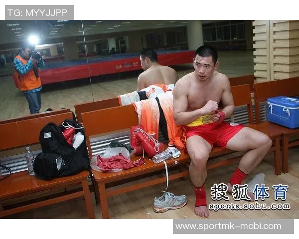 老队友重聚特狮与伊涅斯塔亲密合影温馨互动令人感动 老队友重聚特狮与伊涅斯塔亲密合影温馨互动令人感动