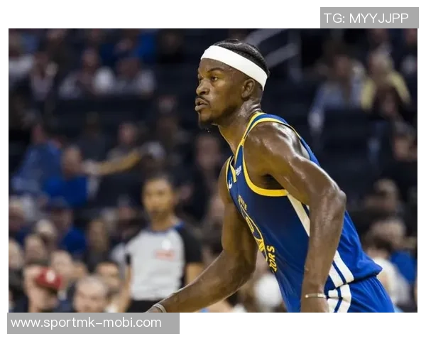 巴特勒强势突破篮下完成折叠打进并造成对手犯规精彩瞬间